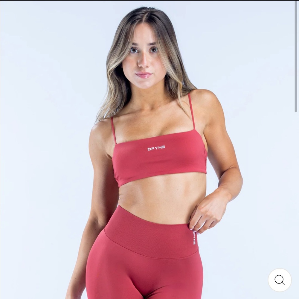 DFYNE Women's Sports Bra